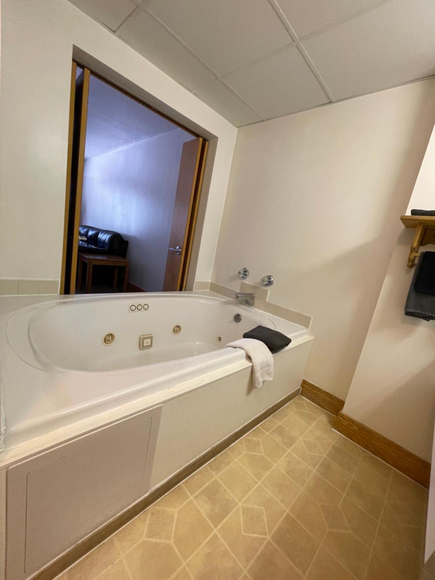 Ausable Valley Inn Mio Dış mekan fotoğraf